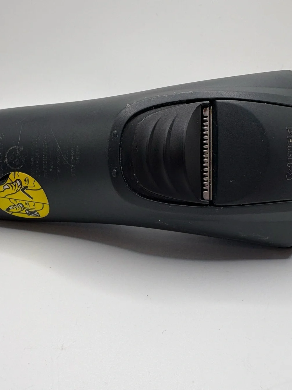 Philips Norelco Shaver 2100 cordless electric rotary razor in black with blue ac